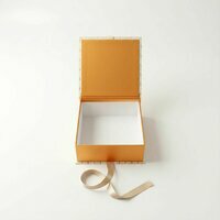 Boite cadeau chic ouverte