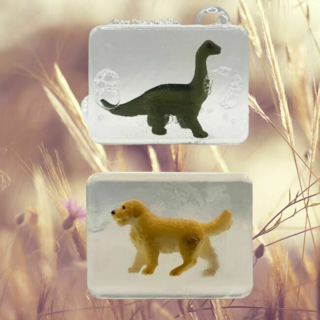 Savon ludique pour enfants - naturel et artisanal avec figurine