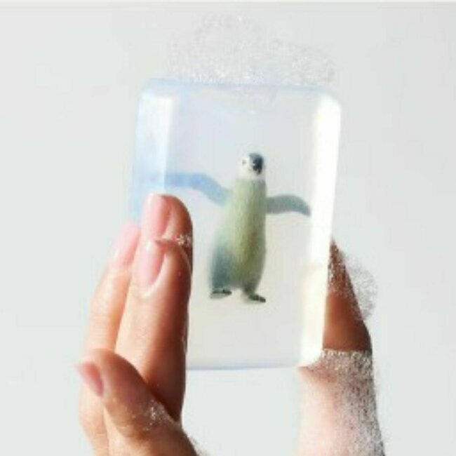 Savon ludique pour enfants - naturel et artisanal avec figurine